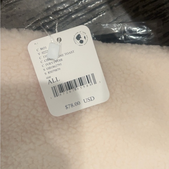 Fp movement overachiever sling bag-NWT - Picture 3 of 3